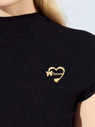 1 st personlig namnnål med fjärilshjärta, nål i rostfritt stål i retrostil, personliga accessoarer för kvinnor, perfekta alla hjärtans dag-presenter, vardagskläder under alla årstider, nyårsglamour