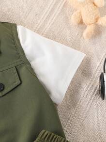 男童夏季三件套：背心、字母印花T恤和工装裤