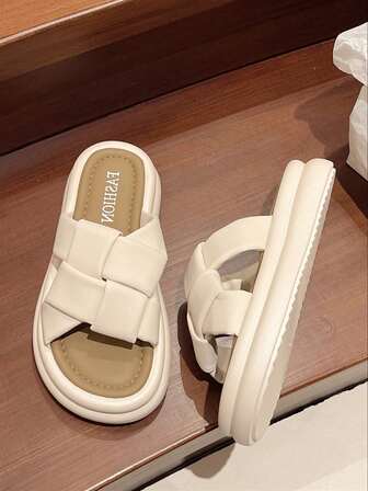 2025 Summer New Women Casual Flat Slippers, Thick Sole Retro Sandals, Anti-Slip Beach Shoes, Fashion Thong Sandals, Versatile Women Sandals