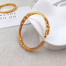 1pc Chinese Style Tripple Flower Clasp Bangle Bracelet, Metal Alloy Vintage Fashion Jewelry, Suitable For Evening Party, Wedding, Festival