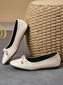 MonaNise Giày bệt thời trang nữ thường ngày có khóa cài, có sẵn màu kaki, đen trắng, đỏ, vàng, xanh bạc hà, hồng, đỏ tía, thích hợp cho hoạt động ngoài trời, du lịch, công sở, tiệc tùng và mặc hàng ngày - Màu be - Xem 6