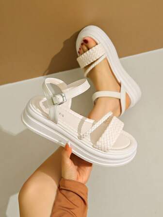 2025 Spring Summer New Fashion Women's Strap Casual Comfortable Sandals, Stylish Personalized Simplistic Chunky Sole Elegant Versatile Open Toe Sandals