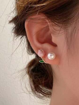 1 对郁金香花朵珍珠吊式耳环