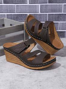 女士新款夏季休闲复古镂空时尚防滑透气凉鞋，带扣和钩环闭合，坡跟厚底中跟凉鞋 - 咖啡棕 - 查看 6