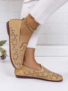 Mocasines planos casuales y transpirables para mujer, diseño hueco, ligeros, suela blanda antideslizante, con patrón de girasol/margarita - Marrón - Ver 4
