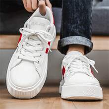 Men's Shoes 2025 New Simple Thick Sole Board Shoes Male Niche Sports Leisure Men's Small White Shoes