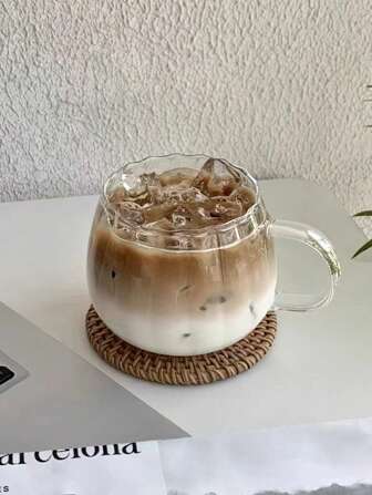 1pc 450ml Unique Wavy Rim Glass Mug With Handle, Aesthetic Large Coffee Cup (Cup For Coffee), Elegant Tea Cup, Clear Drinking Glass For Summer Iced Beverages, Juice Cup, Matcha Cup, Water Glass For Fruit Infusions, Heat-Resistant Glass For Hot/Cold Drinks, Kitchen & Office Essential, Travel Friendly Mug, Party Cups, Barista Style Glass, Summer Vibes, Perfect Gifts For Women.