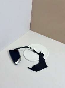 1 pièce Porte-clés simple et intéressant en forme de carte, en couleur unie PU, accessoire de voiture, breloque de sac, convient pour les couples, les étudiants, le bureau, les déplacements quotidiens, les voyages, les cadeaux pour la petite amie, le petit ami, la mère, l'anniversaire des enfants