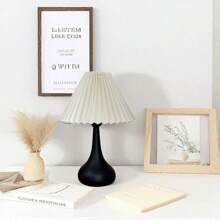 1 pièce Lampe de table plissée à LED rétro nordique, lumière chaude, contrôle par bouton, alimentée par USB, idéale pour la lecture, l'ambiance de café, la décoration de la chambre à coucher et du salon, cadeau idéal pour les amies