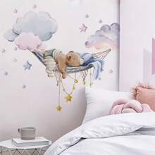 BR1206Q Schattige slapende beer in wolken zelfklevende muursticker, geschikt voor het decoreren van woonkamer, slaapkamer en bank, zelfklevende muursticker, lentedecoratie om uw huis op te frissen, Rama muurdecoratie sticker