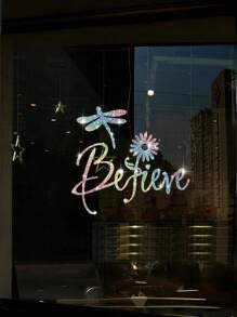 闪闪发光的相信蜻蜓向日葵贴纸——以优雅的字母组合和蜻蜓装饰、疗愈设计、用于客厅和卧室装饰的一次性艺术贴纸、可爱的房间装饰、家居装饰点亮创意生活。 - 均碼 - 查看 8