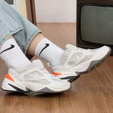 Nike 女款 M2K TEKNO 低帮休闲运动鞋，复古厚底运动鞋，2026 春季新款 AO3108-001 - 白色 - 查看 4