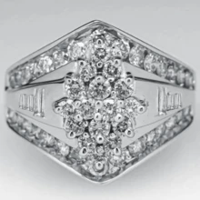 Luxury Promise Ring 18k Plated Inlaid Shining Zirconia Symbol Of Nobility And Eternal Love Engagement / Wedding Ring