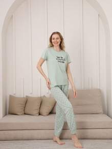 Mirano Pyjama-Set mit kurzärmligem Oberteil mit Buchstabe Muster und langer Hose mit Kirschmuster