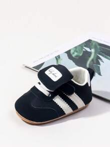 أحذية رياضية زرقاء داكنة جديدة من Yibubu، أحذية رياضية للأطفال الرضع من الجنسين، تصميم شريطي بسحاب وسوله مطاطية ناعمة مانعة للانزلاق، أحذية مسطحة للمواليد الجدد