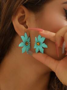 1 Pair Symmetrical Flower Stud Earrings For Women