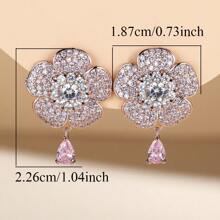 1 对时尚花朵设计耳环，镶嵌合成方晶锆石，风格简约优雅，百搭配饰