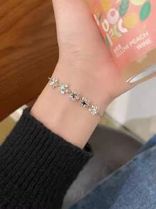 1件奢华优雅金色花朵星星可调节手链，适合女士日常佩戴 - 金色 - 查看 4