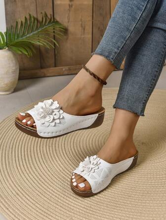 Women's Fashion Casual Floral Platform Thick Sole Slip-On Sandals