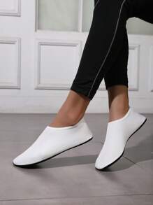 Zapatos de agua negros para mujer, zapatos deportivos y casuales para nadar, zapatos de agua antideslizantes para senderismo, adecuados para vacaciones, viajes, playa, yoga, pesca al aire libre
