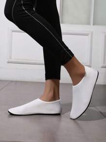Zapatos de agua negros para mujer, zapatos deportivos y casuales para nadar, zapatos de agua antideslizantes para senderismo, adecuados para vacaciones, viajes, playa, yoga, pesca al aire libre