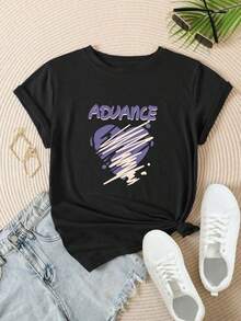 Camiseta de mujer con estampado de fuente inglesa y garabato de corazón Suelta Casual Manga Corta Top - Negro - Ver 1