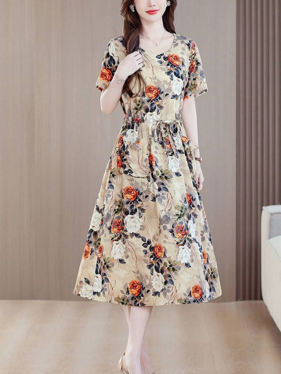 Nuovo abito estivo casual ed elegante da donna con stampa, maniche corte, lunghezza midi