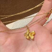 1 件财富锦鲤项链，极具吸引力，轻奢，百搭，拉丝锁骨链