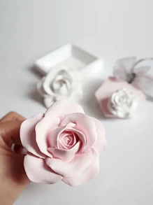 Elegant Valentine's Day Rose Silicone Mold - Perfect For DIY Soaps, Candles, & Plaster Ornaments, Realistic Flower Design With Detailed Petals And Center, Valentine Silicone Mold - White - View 3