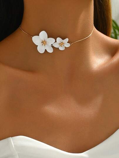 1pc Adjustable White Flower Necklace, Sweet Luxury High-End Design Versatile Floral Choker Necklace, Refreshing Elegant Women Jewelry, Gold Color Collar Suitable For Daily Wear, Vacation, Party And Gift