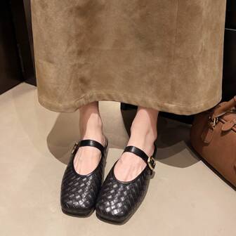 2025 Women's Versatile Retro Style Slip-On Casual Shoes, Unique And Fashionable