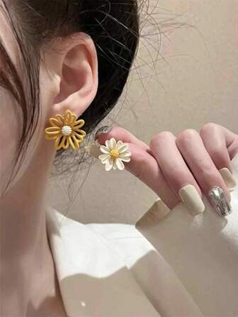 1 对简约时尚艺术甜美可爱彩色珐琅合金女士耳环，休闲日常佩戴