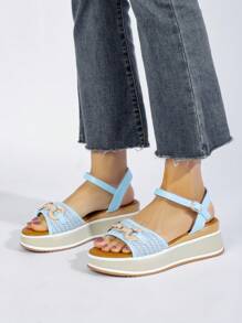 Sandali da donna con decorazione a catena in metallo, design con fibbia regolabile, suola spessa, sandali alla moda per l'estate - Blu - Visualizzare 1