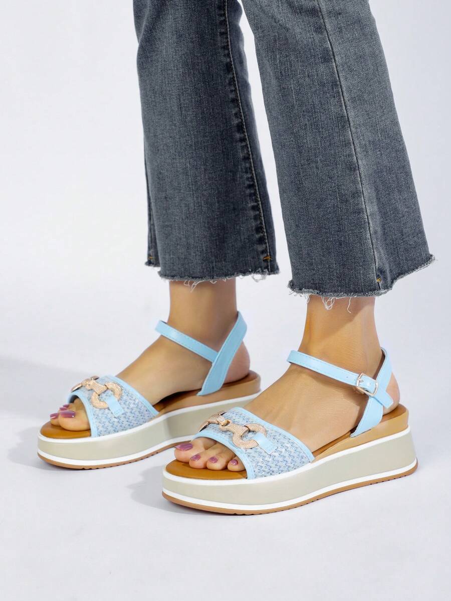 Sandali da donna con decorazione a catena in metallo, design con fibbia regolabile, suola spessa, sandali alla moda per l'estate - Blu - Visualizzare 1