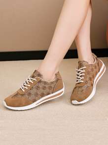 Women Cartoon Pattern Casual Sports Shoes, Lightweight Soft Bottom Athletic Sneakers, Low-Top Breathable Fitness Shoes - Brown - View 4