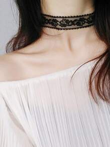 1pc Gothic Style Fabric Lace Choker Necklace For Women, Black & White Hollow Lace Necklace, Versatile For Party And Everyday Wear