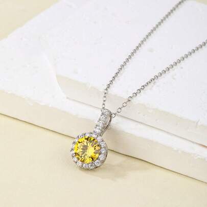 1pc Luxury Minimalist Round Cubic Zirconia 3D Pendant Necklace, Fashionable Gift Suitable For Women's Daily Wear