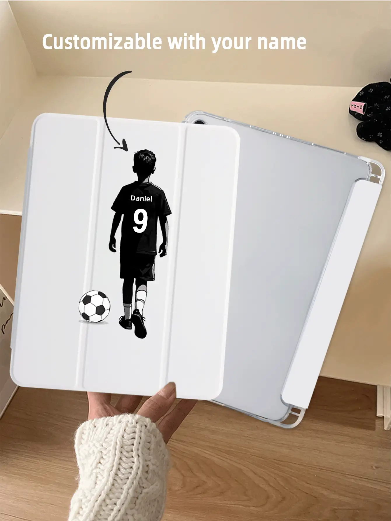 1件透明筆槽足球愛好者文字客製化平板保護殼,相容 iPad Mini6/Mini7/9.7/10.2/10.5/Air4/Air5/10th/10.9/Pro11 Inch/Air11(M2)2024/Pro11(M4)2024 Air 11-Inch (M3) 2025/ (A16) 11 Inch 11th Generation 2025/ Air 8(M4)2026(11-Inch) 機型 Galaxy Tab A8 10.5 Inch 2022,TPU軟邊保護,內置筆槽,三折支架,磁吸休眠/喚醒,極簡/美學/創意/個性化翻蓋平板保護殼 - 黑與白 - 查看 2