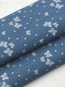1 pièce Tissu en jean mince 100% coton imprimé de bandes dessinées, matériel de couture DIY, pré-coupé (19 po*58 po, 39 po*58 po), convient pour la couture et l'artisanat, les motifs incluent papillon, étoile, trèfle, petit point. Matériau en jean pré-lavé mince pour robes, jupes, shorts, chapeaux, sacs d'art, fonds de photographie, nappes, accessoires pour cheveux