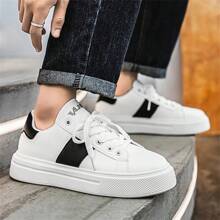 Men's Shoes 2025 New Simple Thick Sole Board Shoes Male Niche Sports Leisure Men's Small White Shoes