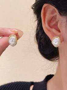 1 对几何不对称形状珍珠耳钉 - 彩色 - 查看 4