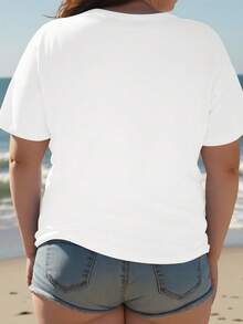 تي شيرت صيفي للمرأة ذات المقاسات الكبيرة مطبوع عليه شفاه وخرز اصطناعي