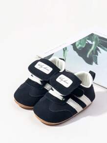 أحذية رياضية زرقاء داكنة جديدة من Yibubu، أحذية رياضية للأطفال الرضع من الجنسين، تصميم شريطي بسحاب وسوله مطاطية ناعمة مانعة للانزلاق، أحذية مسطحة للمواليد الجدد