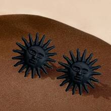 1 对波西米亚风格铁质太阳脸耳钉，适合女性日常佩戴、聚会、休闲度假