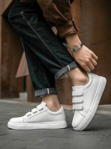 (Runs Small) Men's Classic Fashion Versatile White PU Splicing Hook And Loop Easy Wear Skate Shoes, Outdoor Sports Comfortable Non-Slip Low-Top Lightweight Flat Walking Shoes