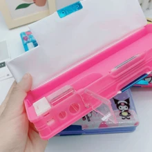 Sanrio Estuche para lápices de Kuromi lindo con sacapuntas, bolsa para bolígrafos de Hello Kitty rosa, organizador de útiles escolares y de oficina con regla y borrador de My Melody, portaplumas de Pochacco, adornos de Cinnamoroll, regalos para el aprecio de los maestros, artículos autorizados de Sanrio, de vuelta a la escuela, útiles escolares, estuche para lápices, mochila escolar.