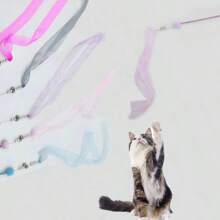 1/5 Piezas Palo de juego para gatos amantes de los gatos y madres de gatos, con plumas suaves y esponjosas de colores, provisto de campana, seguro y resistente a mordeduras, duradero, adecuado para interactuar y ejercitar a gatos amantes de los gatos y madres de gatos. Proporciona juguetes y suministros perfectos para la diversión sin fin de los amantes de los gatos y madres de gatos, juguetes lindos para sostener en la mano.