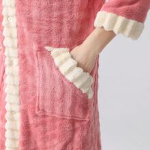 1pc Bathrobe, Sleepwear, Robe, Contrast Color, Bubble Fleece, Button Fastening, Pockets, Soft, Absorbent, Warm, Suitable For Bathroom, Pool, Bathing, All Seasons Summer, Holiday Home Bathroom Decor