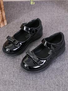 1 pereche de pantofi plati pentru fete, simpli și la modă, în stil englezesc, cu design ondulat, potriviti pentru primăvară și vară