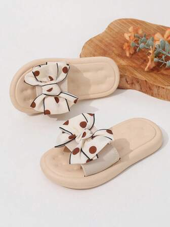 1 双女童蝴蝶结 PU 平底休闲凉鞋，可爱款式适合夏季